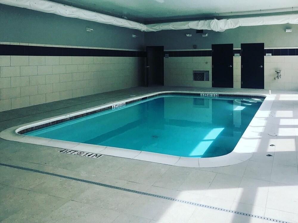 Hotel Courtyard Winston-Salem Downtown Zewnętrze zdjęcie