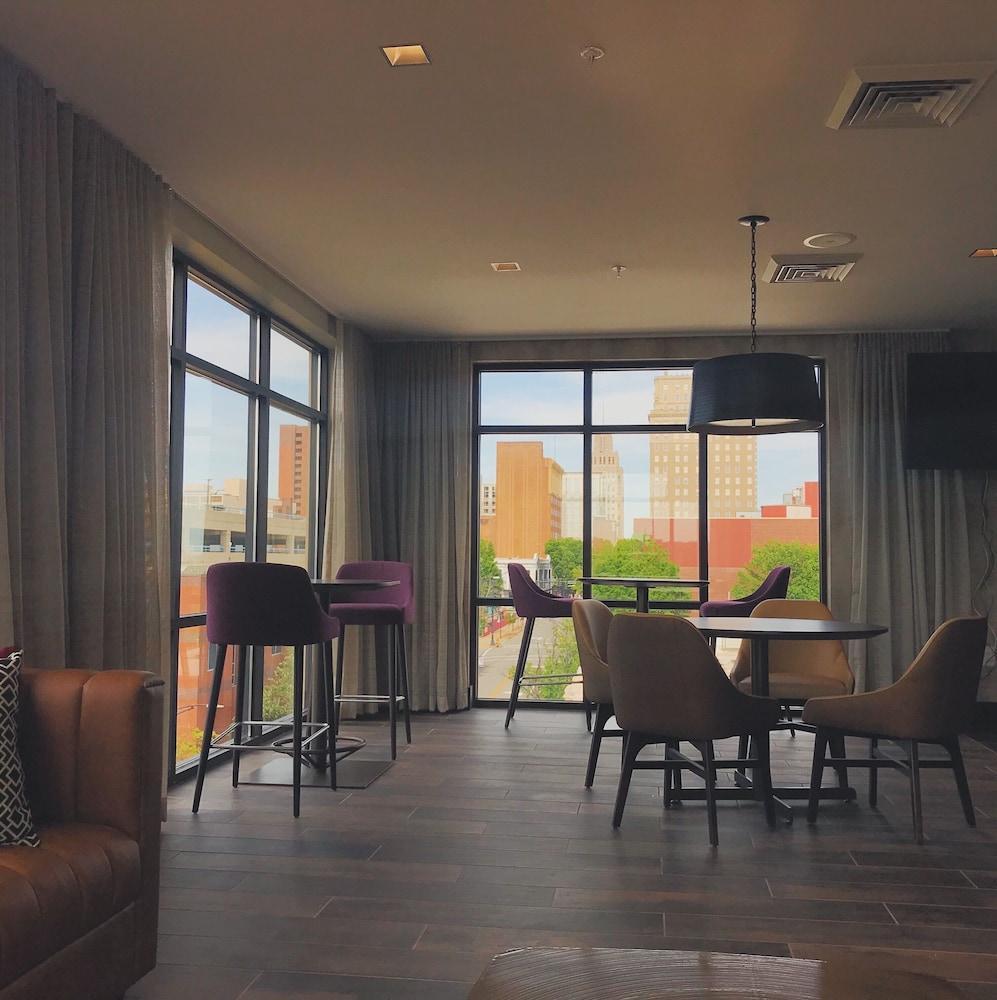 Hotel Courtyard Winston-Salem Downtown Zewnętrze zdjęcie